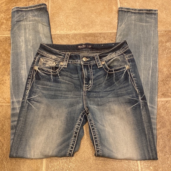 Miss me. Straight leg. No damage. Size 27. - Picture 3 of 5